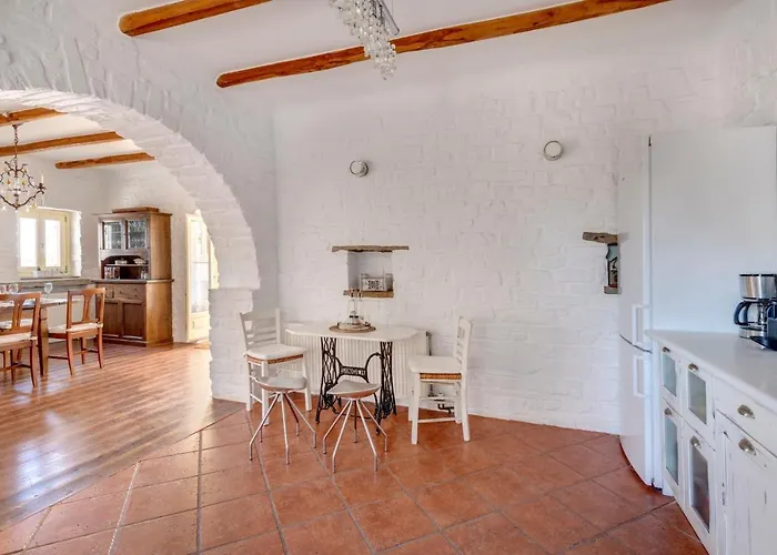 Danae By The Sea * Пунда