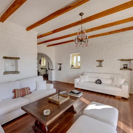 Villa Danae By The Sea